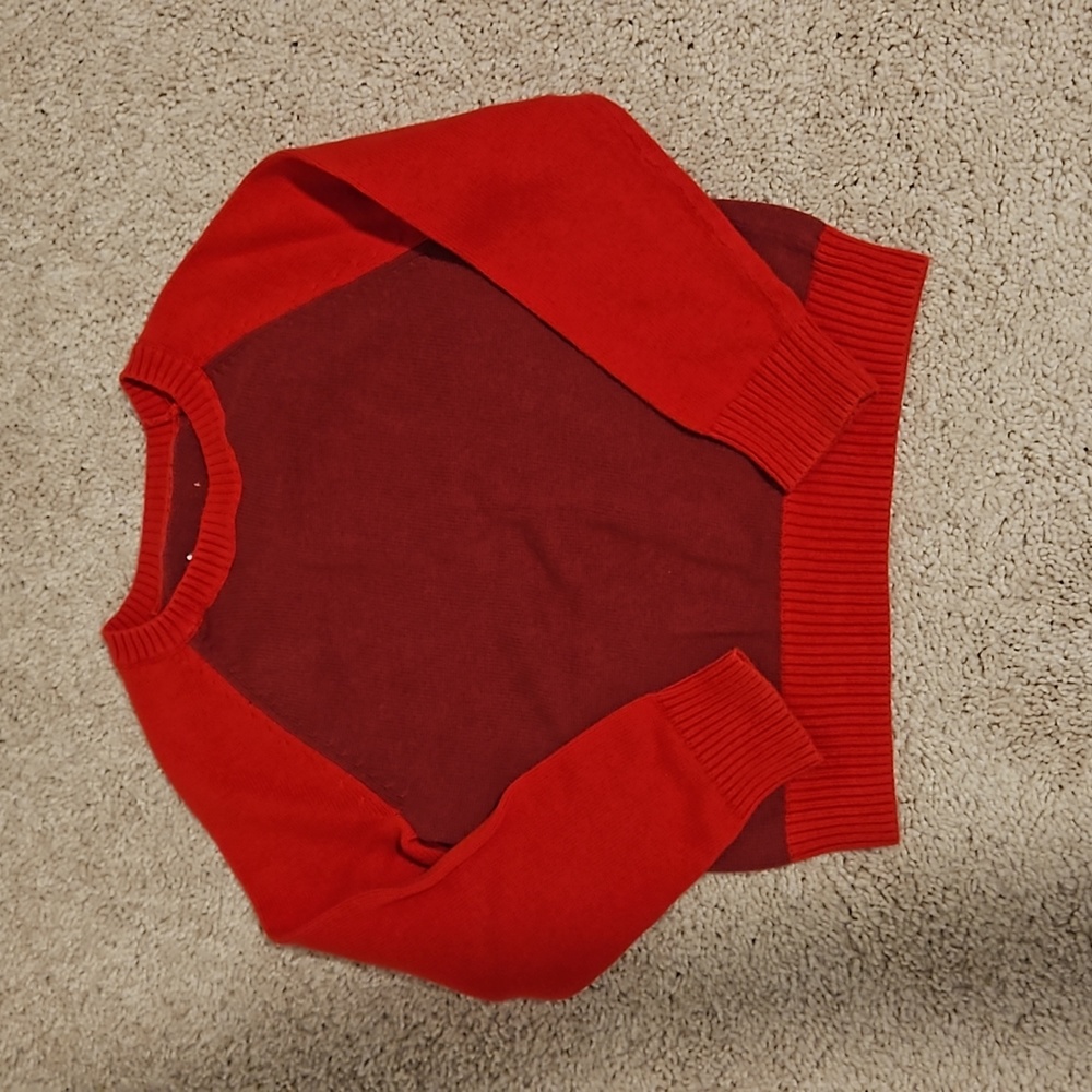 Boys xsmall red Christmas sweater extra small, 4T